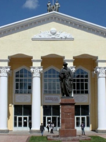 キルギス国立総合大学（KNU）と事業創造大学院大学の学術交流協定締結へのキルギス日本センターの支援